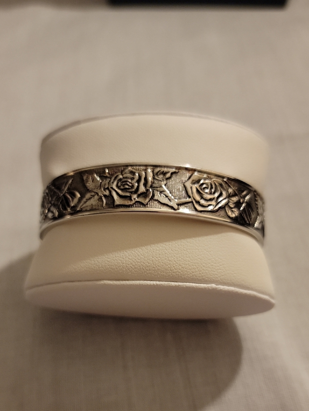Vintage Whiting & Davis Silver Tone Rose Floral Hinged Signed Bangle Bracelet